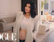 Kylie Jenner hé lộ biệt thự trong cuộc phỏng vấn “73 Questions” cùng Vogue