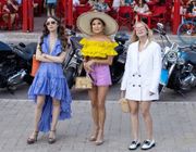 “Emily in Paris” mùa 2 sẽ trở lại vào tháng 12 này
