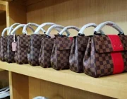 Kinh nghiệm mua túi Louis Vuitton chính hãng