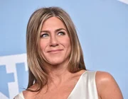 Jennifer Aniston ra mắt thương hiệu làm đẹp LolaVie