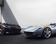 Siêu xe Ferrari Monza: Giá cực khủng nhưng nắng mưa vẫn phải... “che dù”