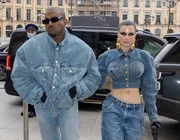 "Được" Kanye West diện đúng một lần duy nhất, chiếc áo khoác denim 45 triệu đồng ngay lập tức “cháy hàng”