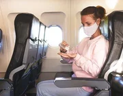 Học cách chăm sóc da khi phải bay xa trong mùa dịch bệnh nào!