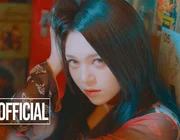 Alexa - Mở màn năm 2022 cho K-Pop với sự trở lại trong MV "Tattoo"