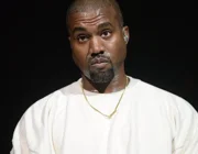 Thương hiệu Balenciaga “chia tay” Kanye West?