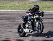 Sau Panigale V4, Ducati Streetfighter V4 2023 ra mắt với 3 phiên bản