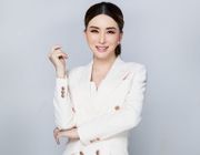 Doanh nhân chuyển giới Thái Lan mua lại Miss Universe với giá 20 triệu USD