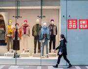 Uniqlo ra mắt dịch vụ sửa chữa và làm mới quần áo Re. Uniqlo Studio tại Nhật Bản