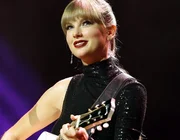Taylor Swift "chiếm lĩnh" toàn bộ bảng xếp hạng Top 10 trên Billboard Hot 100