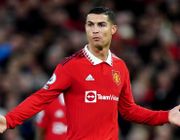 Ronaldo chấm dứt làm việc tại Manchester United và không nhận 19 triệu USD bồi thường hợp đồng