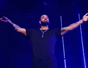Chiếc vòng cổ kim cương của Drake giá trị lên tới 12,5 triệu USD