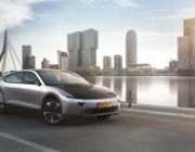 Xe hơi điện Lightyear 0 chạy bằng năng lượng mặt trời giới hạn 946 xe