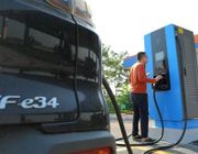 VinFast khai trương dịch vụ sạc xe điện tại hệ thống Petrolimex trên toàn quốc