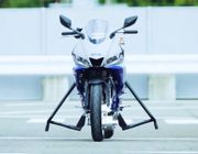 Ra mắt xe máy điện Yamaha tự lái, tự cân bằng