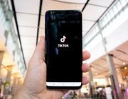 Tiktok cấm các thách thức nguy hiểm và thông tin sai lệch trên nền tảng của mình