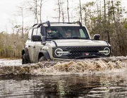 Ford Bronco Everglades 2022 ra mắt với khả năng off-road ở cả đường ngập lụt