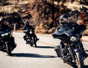 Bộ đôi Harley-Davidson Road Glide ST và Street Glide ST 2022 chính thức ra mắt
