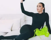 Kim Kardashian là “ngôi sao” của chiến dịch Balenciaga mới