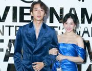 Tuần lễ Thời trang Quốc tế Việt Nam 2021- Tuấn Trần và Hari Won chiếm spotlight
