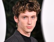 Troye Sivan tham gia vào series “Thần tượng” do The Weeknd đạo diễn