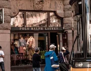 LVMH có kế hoạch “thâu tóm” Ralph Lauren
