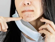 Khám phá mặt nạ dưỡng da nửa mặt dùng để đắp bên dưới lớp khẩu trang