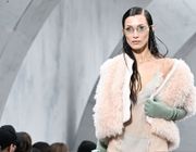 Fendi | Fall Winter 2022/2023: Tái hiện di sản thời trang Fendi