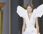 Victor & Rolf Haute Couture Xuân Hè 2022: Thế giới của ma cà rồng