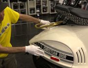 Hàng độc cho đại gia VESPA 946 Christian Dior - Xe tay ga đắt nhất Việt Nam, giá gần 1 tỷ đồng.
