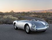 Chiêm ngưỡng chiếc Porsche 550 Spyder 1955 cổ được bán với giá 4,2 triệu USD