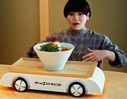 Nissan chế tạo ô tô tự hành cỡ mini dùng để … bê mì ramen