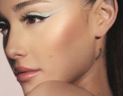 Ariana Grande trình làng BST thứ hai của r.e.m beauty