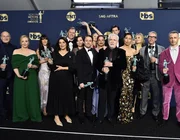 Thời trang thảm đỏ các sao Hollywood tại Lễ trao giải SAG Awards 2022