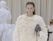 BST Thu Đông 2022 - Jil Sander: Sân khấu cho người phụ nữ trưởng thành
