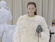 BST Thu Đông 2022 - Jil Sander: Sân khấu cho người phụ nữ trưởng thành