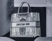 Dior kỷ niệm ngày mở cửa trở lại 30 Montaigne với BST đặc biệt