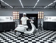Justin Bieber và Vespa tiết lộ dòng sản phẩm hợp tác được mong đợi