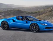 Ferrari ra mắt siêu xe 296 GTS Hybrid V6 Drop-Top