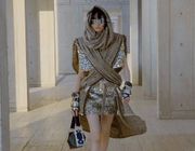 Louis Vuitton - Cruise 2023: Vũ trụ hợp nhất