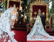Lễ cưới của Kourtney Kardashian với Travis: Xu hướng váy cưới siêu nhỏ