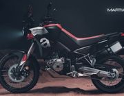 Aprilia Tuareg 660 2022 có giá 418 triệu đồng ngang một chiếc xe hơi