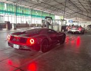 Bộ đôi Ferrari 488 Pista Spider và Ford GT được ra biển trắng
