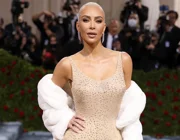 Thừa nhận ép cân cấp tốc để đi MET Gala, Kim Kardashian nhận chỉ trích dữ dội