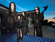 NTK Vera Wang khoe dáng bên phiên bản "Barbie" của riêng mình