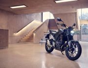 Honda CB250R 2022 được nâng cấp phuộc USD và màn hình LCD