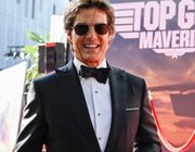 Top Gun: Maverick là bộ phim đầu tiên của Tom Cruise đạt 1 tỷ USD doanh thu phòng vé