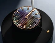 Audemars Piguet hợp tác cùng NTK trang sức Carolina Bucci trong một thiết kế mới cho dòng Royal Oak