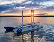 Siêu tàu Energy Observer đang dừng chân tại thành phố Hồ Chí Minh