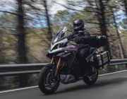 Energica Experia- Adventure trang bị động cơ điện đi được 420 km