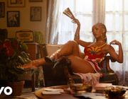MV "Vegas" từ nữ rapper Doja Cat: Khi âm nhạc trở thành lời dẫn truyện cho điện ảnh